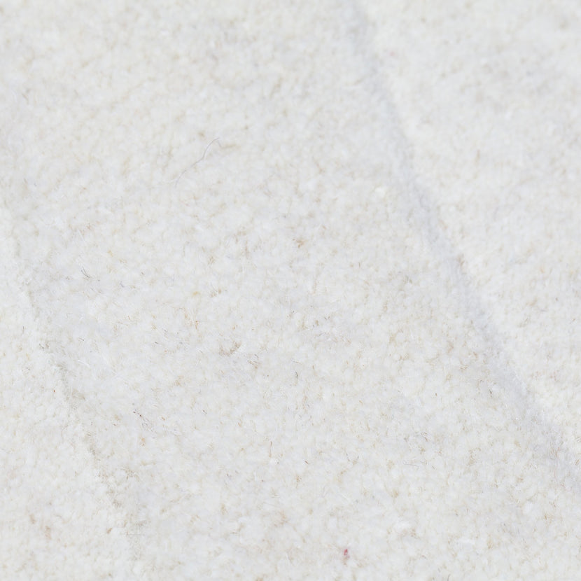 Melborugh Apollo (Ivory)