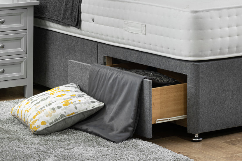 Cashmere bed 4.6 ft - Package Deal