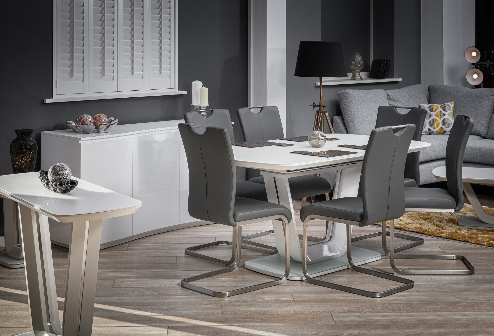 Florence Extending Dining Table (1.6 - 2m)